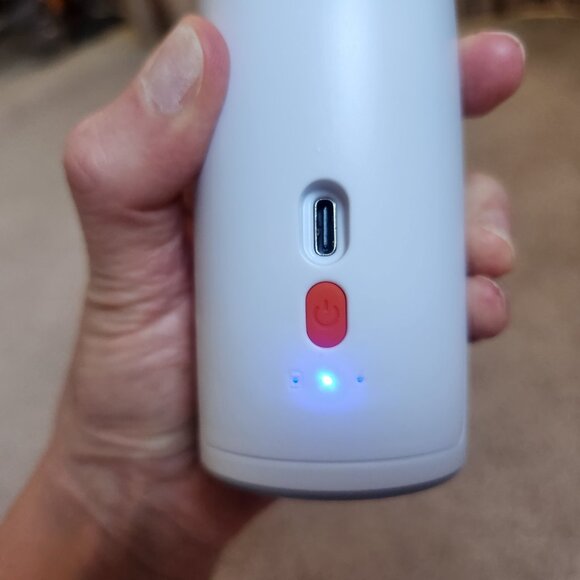 NIB Rechargeable Neck Fan  *5-16 hours on 1 charge - Picture 4 of 7